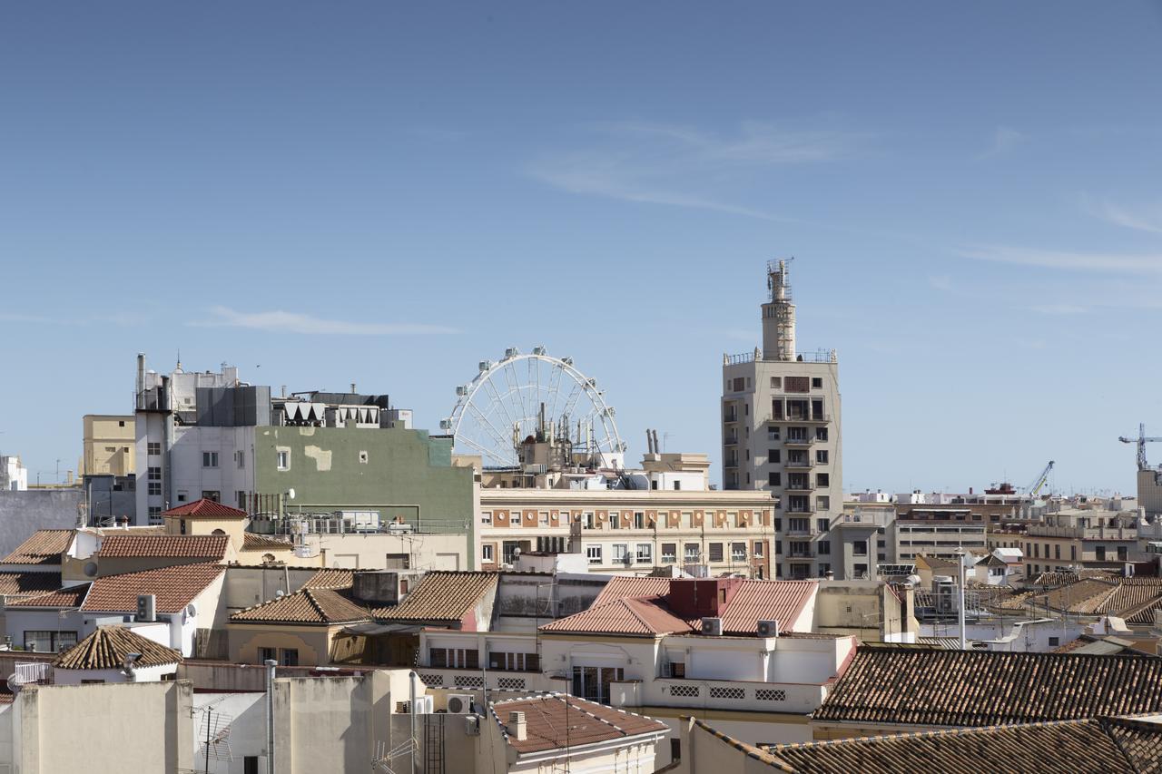 Petit Palace Plaza Malaga Hotel Exterior photo